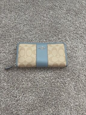 Coach Signature Zip Wallet in Tan and Light Blue